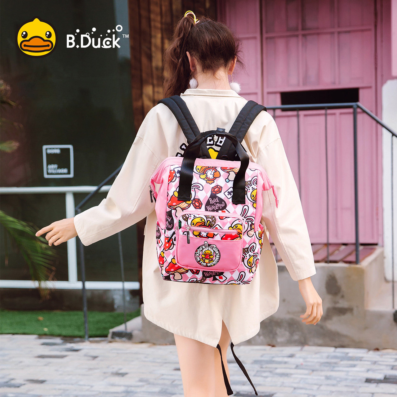 b . duck小黄鸭梦游仙境系列双肩包 semk盈思妈咪包/袋