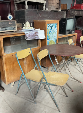 怀旧老物件旧家具六七八九十年代书桌黑白电视橱柜影视道具摆件