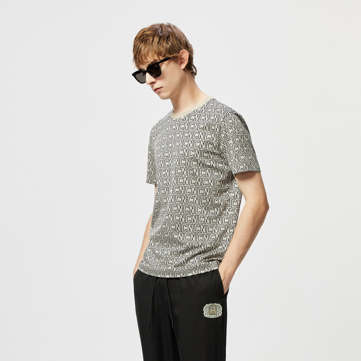 CNC男装25夏季新款满身字母圆领男士短袖T恤合身轻奢青年体恤,淘宝优惠券,粉丝福利购,淘宝优惠卷