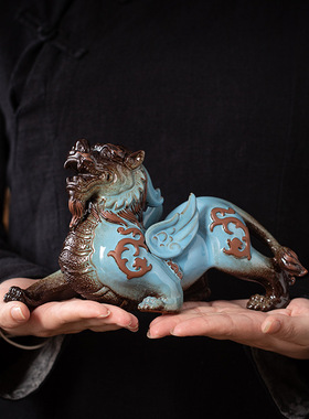 陶瓷招财貔貅摆件一对家居客厅玄关麒麟工艺品办公室桌面开业