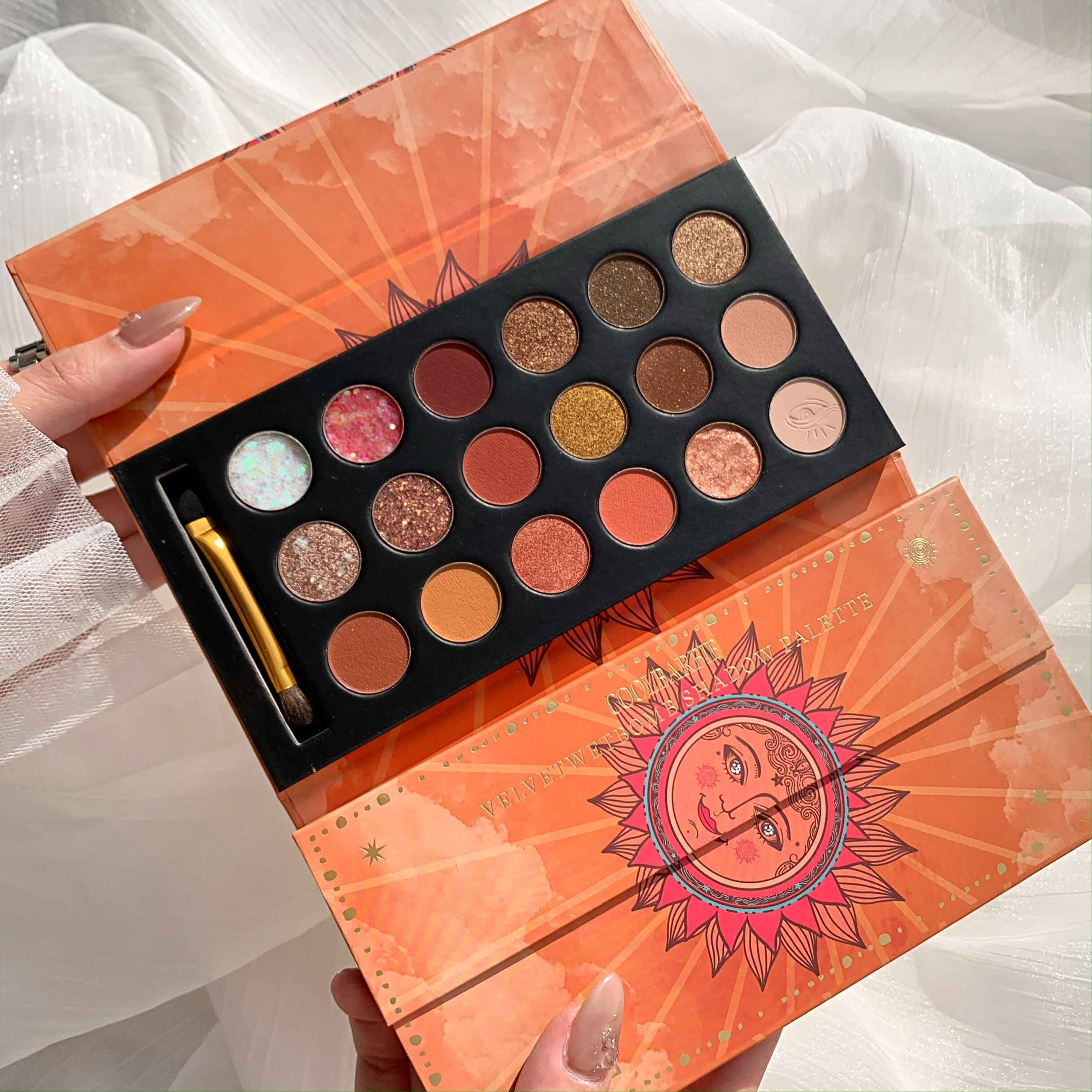 国货小店．cosmetics眼影盘ins超火闪粉珠光防水初学者学生大地色眼影眼线彩妆网红款1