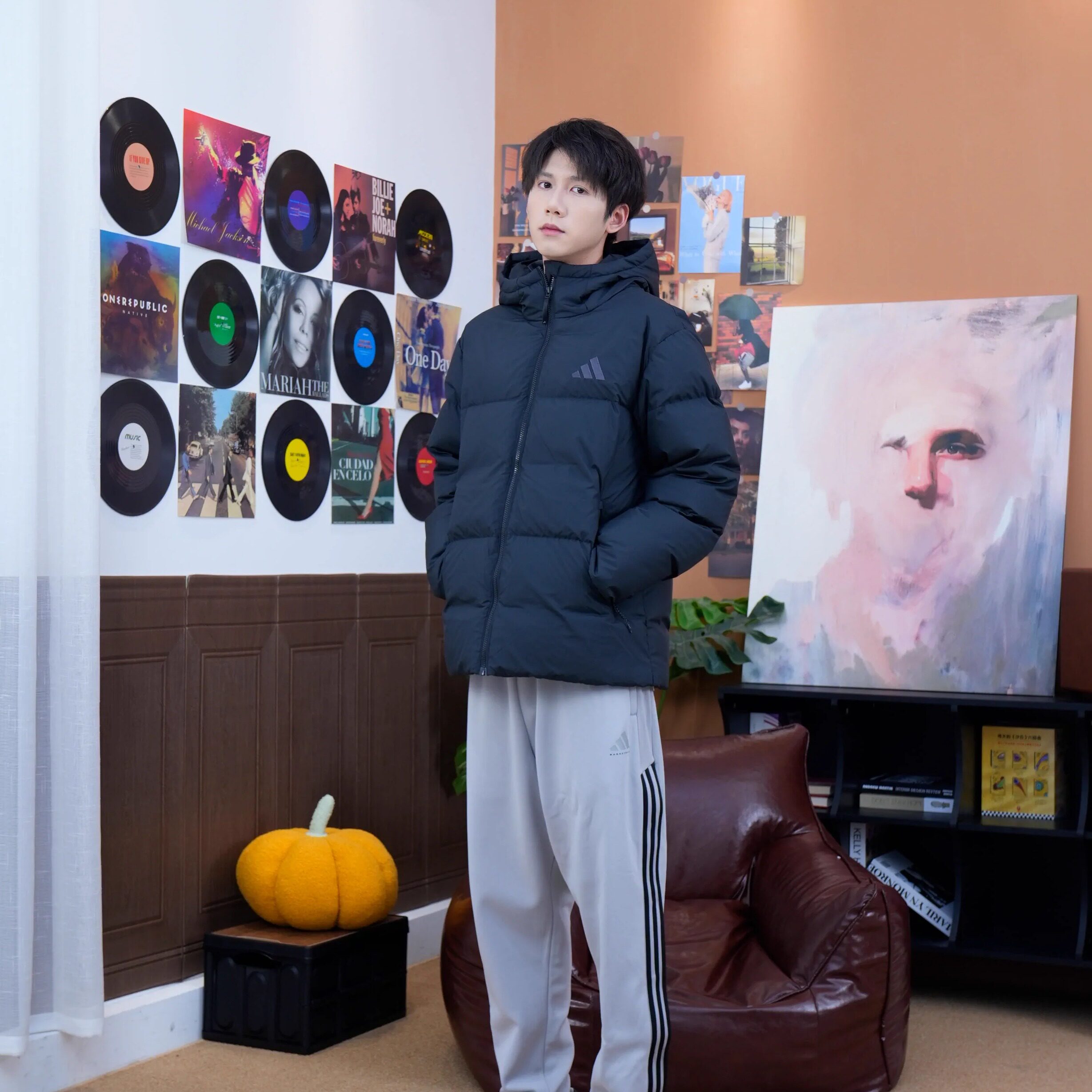 adidas阿迪达斯男子运动休闲羽绒服JV6187
