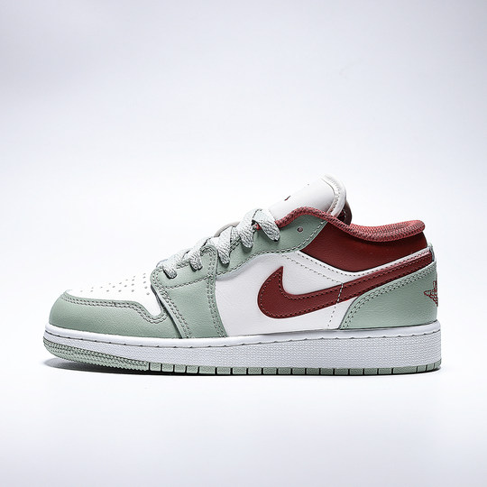 NIKE耐克男大童AIR JORDAN 1低帮复古运动鞋篮球鞋553560-133