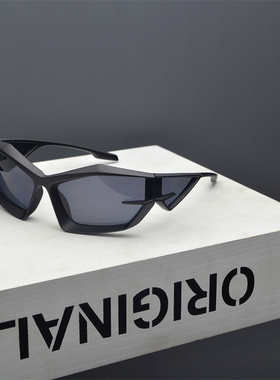 御米拍照蹦迪蝶形复古男女潮流