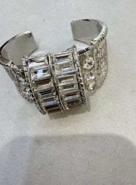 欧美轻奢高级感重工满钻玻璃水晶方钻开口手镯时尚气质名媛风手环