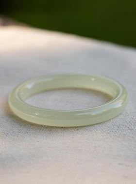 新品 手镯女圆条少女冰种镯子年轻款冰透浅绿色现货