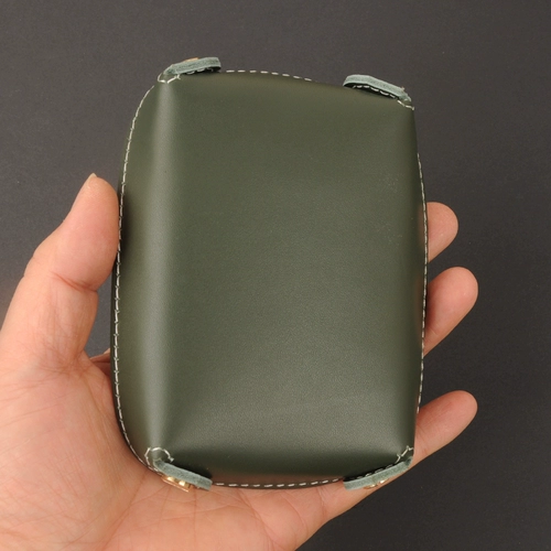 Есть синхронизация с телефоном, кожаные часы из грецкого ореха, коробочка для хранения, стенд, система хранения, USB-флеш-накопитель для ключей ручной работы, из натуральной кожи