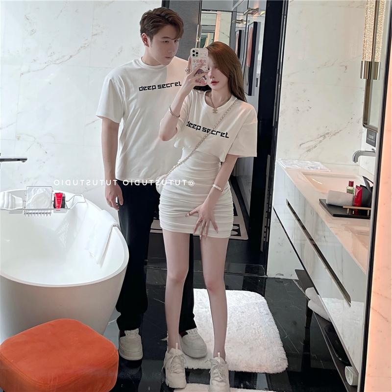 情侣装夏季2023韩版ins短袖T恤法式连衣裙小众设计感一裙一衣潮流