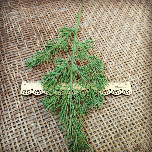 DIY рука -сделанный материал рождественские сосновые ветви декоративные дно цветочное кольцо.