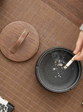 高档陶瓷烟灰缸轻奢摆件创意个性烟缸家用客厅防灰复古带盖子防烟