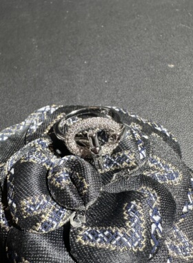 黄铜2026新款OT开口满钻可调节戒指环女小众设计感镂空几何形百搭