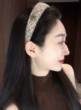 贵气山茶花小香风混彩粗花呢发箍