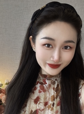 松弛感黑色缎面花苞猪鼻子发箍