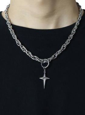镶钻星芒十字架钛钢项链