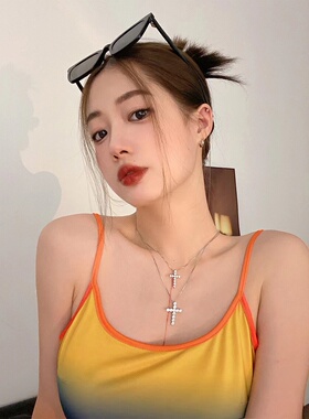 马思维同款镶钻十字架锁骨链