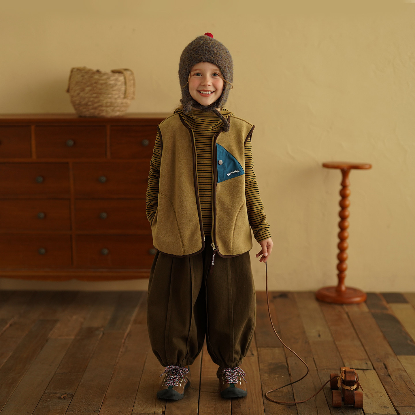 砚台家童装女童复古工装马甲2025秋冬新款儿童双面奥粒绒无袖上衣,淘宝优惠券,粉丝福利购,淘宝优惠卷