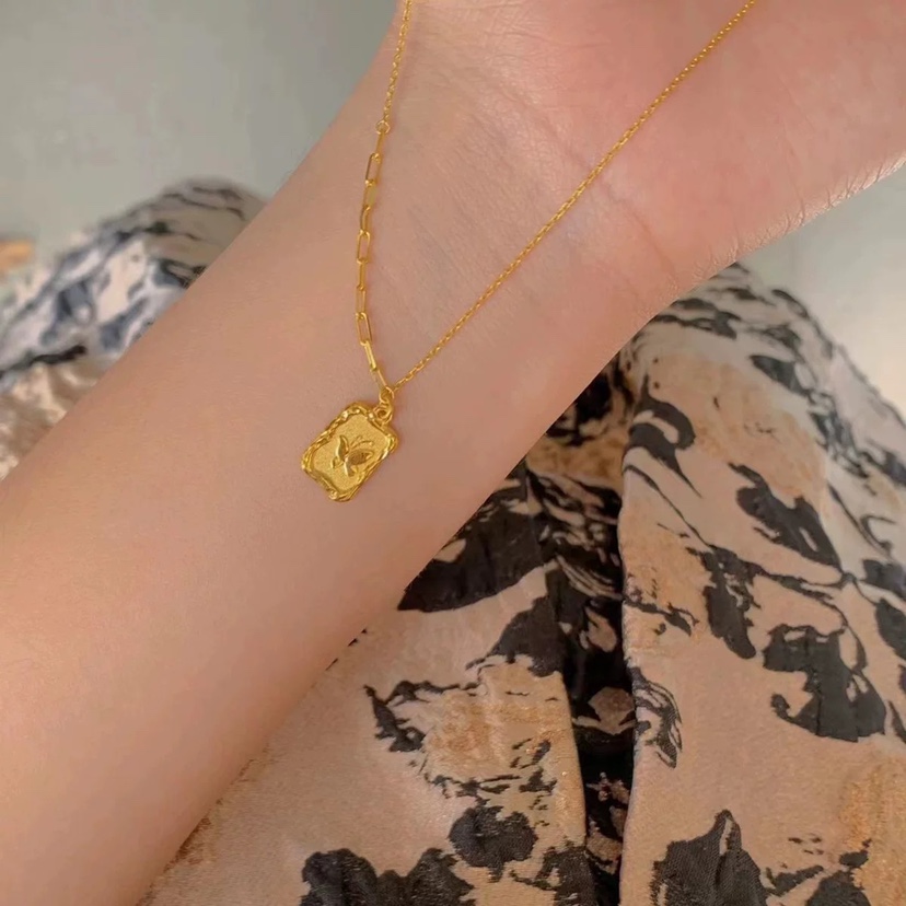 24K纯金蝴蝶牌吊坠999足金项链方牌锁骨链