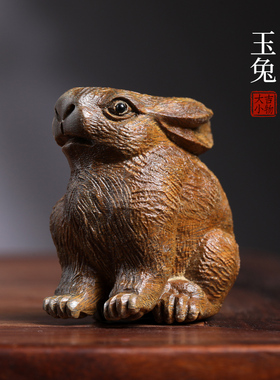 天然绿檀玉兔文玩小摆件