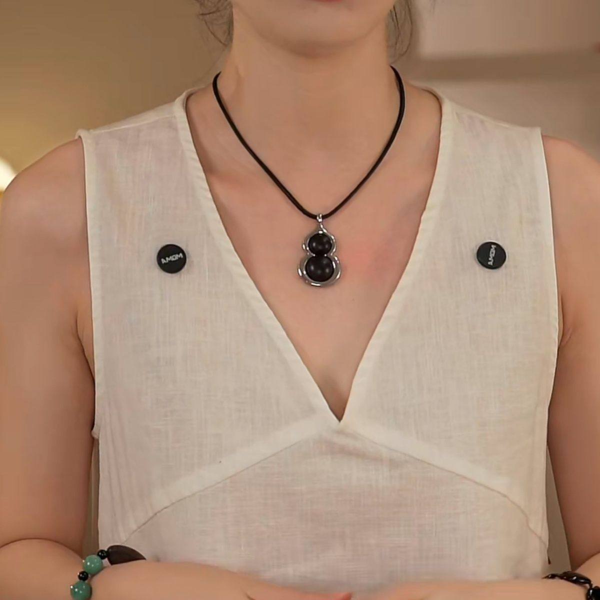 黑檀木葫芦项链高级感时尚大气复古秋冬长款毛衣链皮绳颈链配饰女,淘宝优惠券,粉丝福利购,淘宝优惠卷