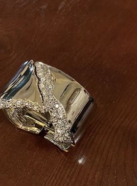 简约镶钻重工宽面手镯女高级感气质小众设计手环轻奢精致ins手饰