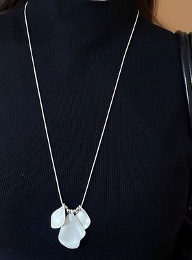 拉丝金属花瓣流苏项链女韩国小众简约个性时尚气质百搭颈链锁骨链