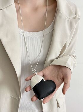 新款直播爆款女士吊坠长款毛衣链简约时尚个性高级感项链大桃心