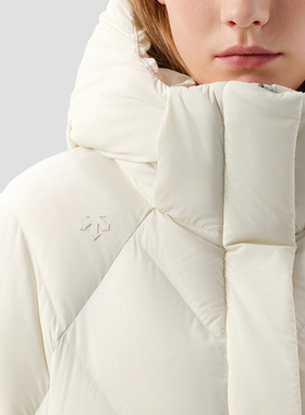 DESCENTE迪桑特WOMEN’S TRAINING女士防钻绒HEAT NAVI保暖羽绒服