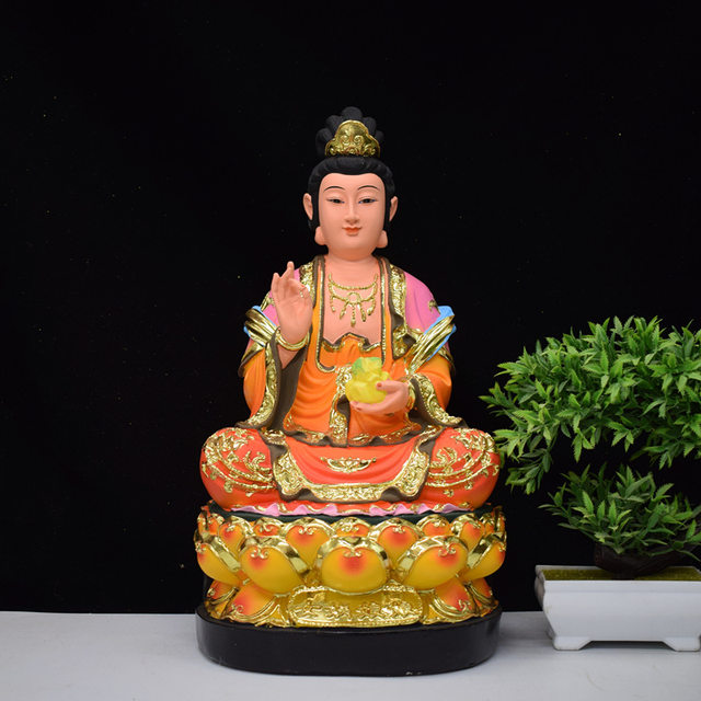 The resin statue of Nuwa Empress Wuxia and Dragon Mother presenting her son to the Empress