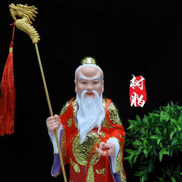 Under the statue of Yue Lao Yue, the old man's resin material is made of household 12-inch and 16-inch red Chinese-style offerings for the desktop.