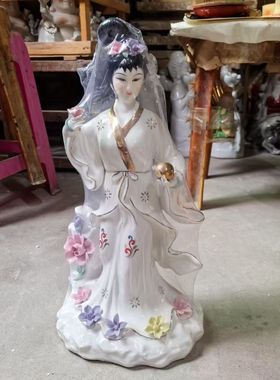 陶瓷琵琶仙女摆件新中式