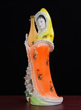 陶瓷彩绘桃花仙子神像摆件