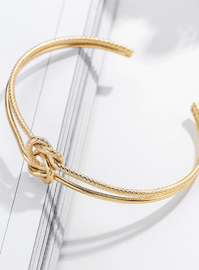 日韩风缠绕麻花开口钛钢镀金手镯