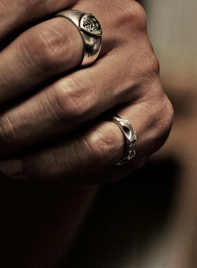 S925纯银男士尾戒纹理个性复古款