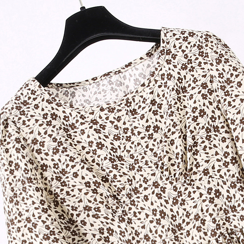 早春打底灯芯绒碎花2022春秋连衣裙 盟蔻连衣裙