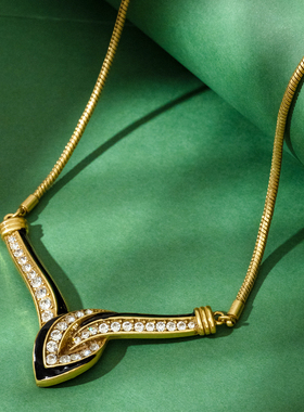 中古风镶钻彩釉麻花绳结锁骨项链