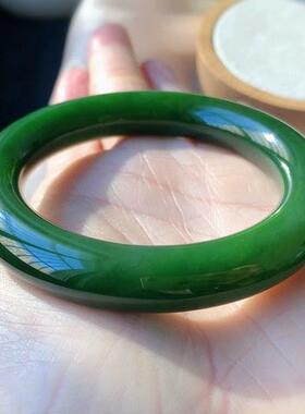 收藏级天然和田玉精品碧玉菠菜绿54.7圈口圆条玉手镯 料子细腻 xe