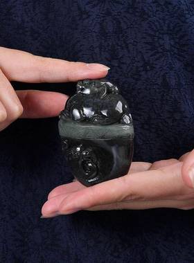 天然和田玉青花籽料招财貔貅手把件把玩 龙凤呈祥密度高油性好hh0