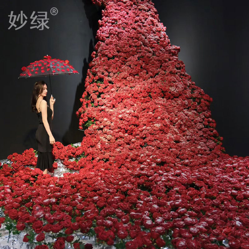七夕玫瑰花瀑布墙布置仿真假红花婚庆情人节花束网红造景背景绿植