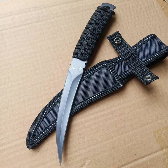 Knife anti -body cold weapon fighting tactical knife outdoor knife chrysanthemum fruit knife knife small blade sharp high hardness