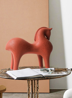 简约肥马陶瓷摆件北欧简约抽象创意家居酒店样板房客厅玄关饰品