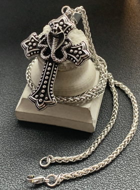 眼镜蛇-不掉色防水钛钢十字吊坠