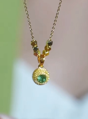 小众设计感祖母绿榴莲项链女2024