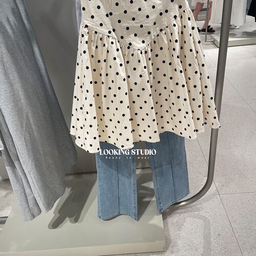 UR&DC2026夏季新款高级感法式波点撞色蝴蝶结装饰无袖连衣裙A字裙 - 图3