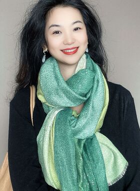 2026春秋新款韩版绿色渐变围巾女冬季百搭时尚长方形披肩两用围脖