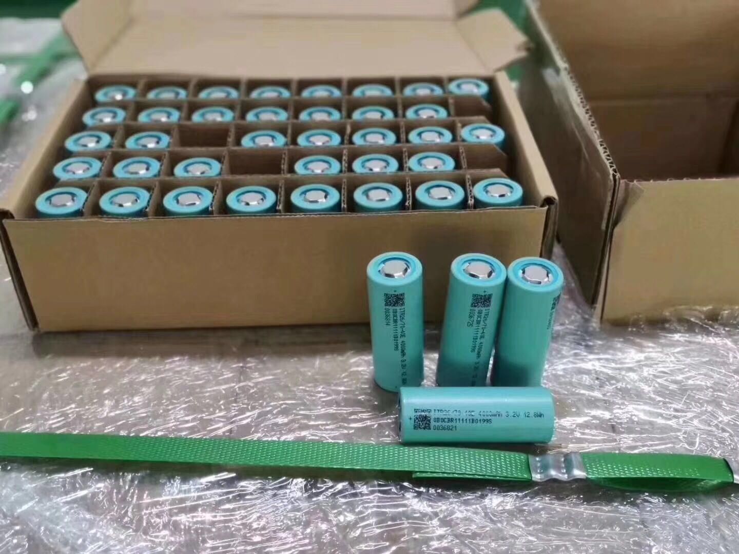 圆柱磷酸铁锂电池26700 3.2V 4000mah3C照明电池电动车电池手电筒 - 图1