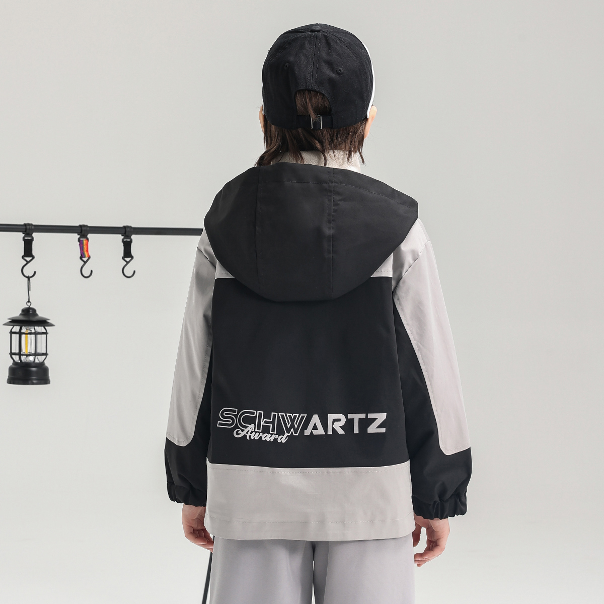 SCHWARTZ童装2025秋冬新款百搭宽松冲锋衣时尚外套帅气拼接撞色潮 - 图1