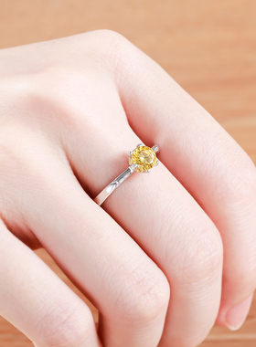 日韩风镶嵌莫桑石红刚玉银戒指