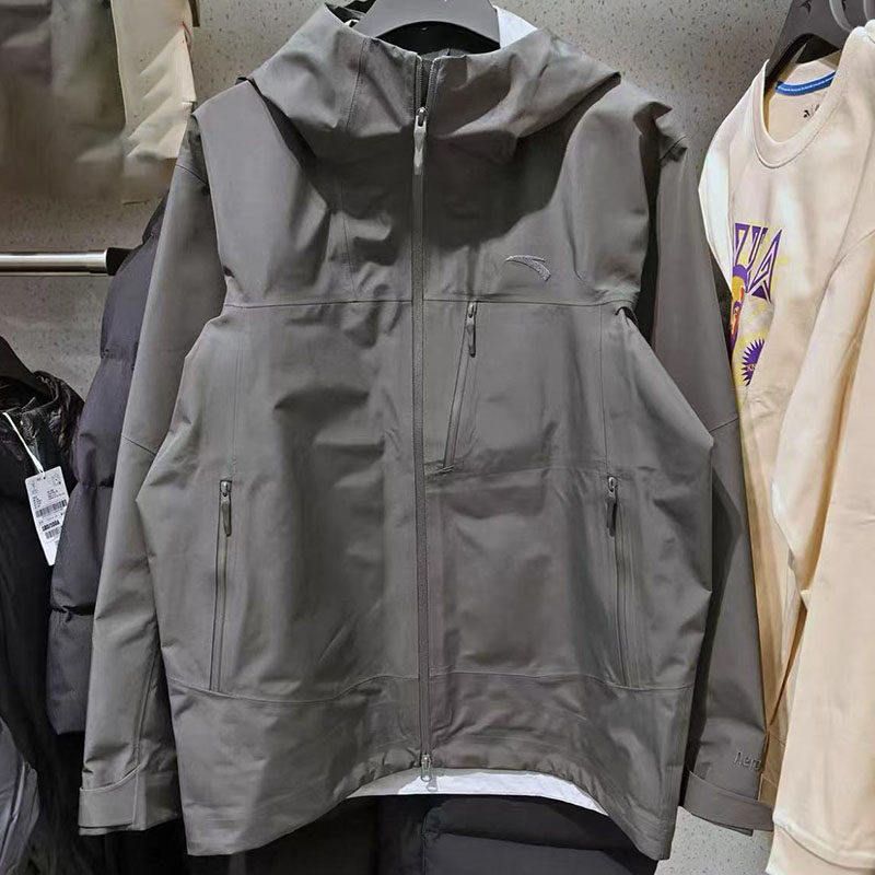 安踏无氟防泼水风暴甲防暴雨级男冲锋衣2026春新品外套152617614,淘宝优惠券,粉丝福利购,淘宝优惠卷