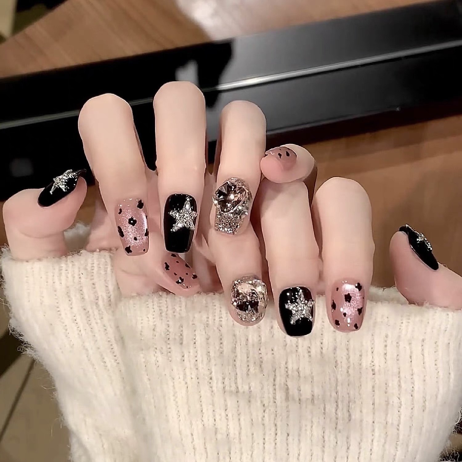 【粉色豹纹】甜酷辣妹爆闪星星黑粉色豹纹猫眼堆钻秋日显白纯手工,淘宝优惠券,粉丝福利购,淘宝优惠卷