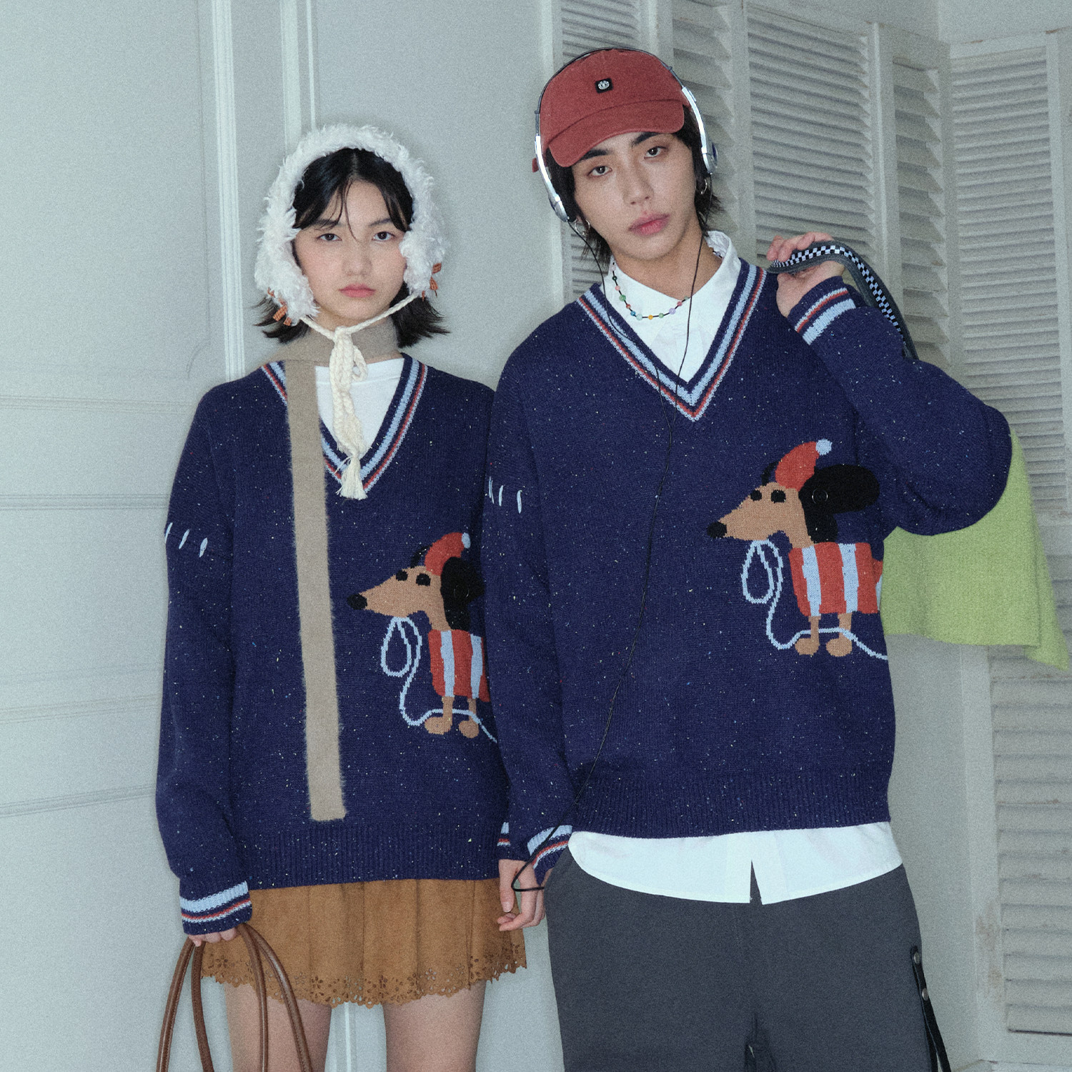 傅铂涵同款GUUKA潮牌腊肠狗提花毛衣男冬季情侣短款V领针织衫宽松,淘宝优惠券,粉丝福利购,淘宝优惠卷